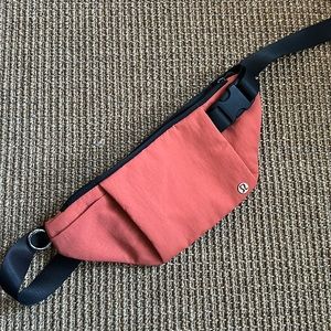 Lululemon Fanny pack